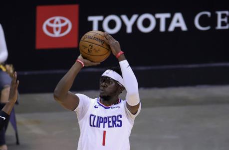 HOUSTON, TEXAS - APRIL 23: Reggie Jackson #1 of the Los Angeles Clippers shoots during the first quarter against the Houston Rockets at Toyota Center on April 23, 2021 in Houston, Texas. NOTE TO USER: User expressly acknowledges and agrees that, by downloading and or using this photograph, User is co<em></em>nsenting to the terms and co<em></em>nditions of the Getty Images License Agreement (Photo by Carmen Mandato/Getty Images )