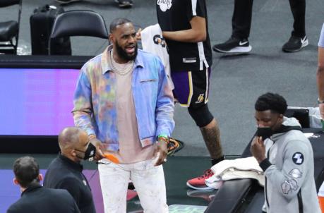 ORLANDO, FL - APRIL 26: LeBron James #23 of the Los Angeles Lakers reacts to the bench against the Orlando Magic during the second half at Amway Center on April 26, 2021 in Orlando, Florida. NOTE TO USER: User expressly acknowledges and agrees that, by downloading and or using this photograph, User is co<em></em>nsenting to the terms and co<em></em>nditions of the Getty Images License Agreement. (Photo by Alex Menendez/Getty Images)