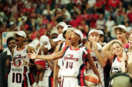 Cynthia Cooper #14 of the Houston Comets