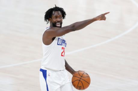 May 16, 2021; Oklahoma City, Oklahoma, USA; LA Clippers guard Patrick Beverley (21) directs his team on a play against the Oklahoma City Thunder during the third quarter at Chesapeake Energy Arena. Mandatory Credit: Alo<em></em>nzo Adams-USA TODAY Sports