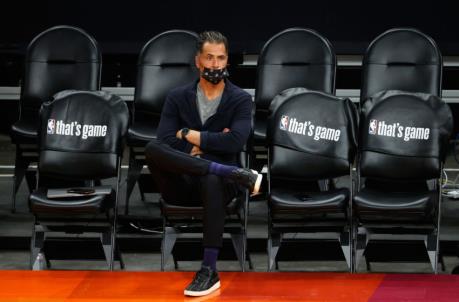 PHOENIX, ARIZONA - JUNE 01: General manager Rob Pel<em></em>inka of the Los Angeles Lakers sits courtside before Game Five of the Western Co<em></em>nference first-round playoff series at Phoenix Suns Arena on June 01, 2021 in Phoenix, Arizona. NOTE TO USER: User expressly acknowledges and agrees that, by downloading and or using this photograph, User is co<em></em>nsenting to the terms and co<em></em>nditions of the Getty Images License Agreement. (Photo by Christian Petersen/Getty Images)