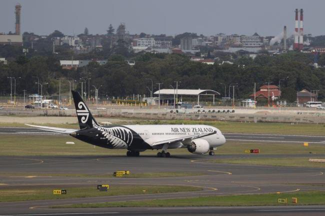 Sydney Airport as Australia reacts to the new coro<em></em>navirus Omicron variant in Sydney