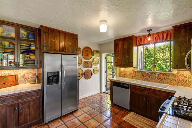 Bright and modern Spanish inspired kitchen