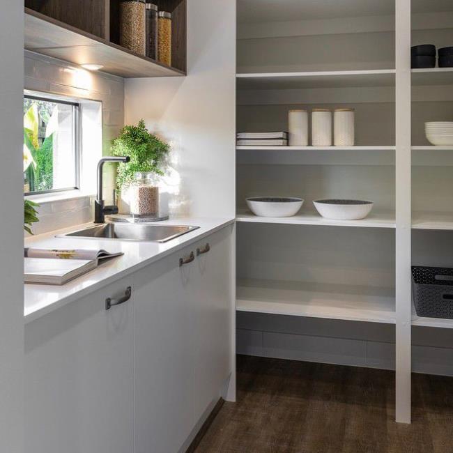 Modern butler&#39;s pantry with storage