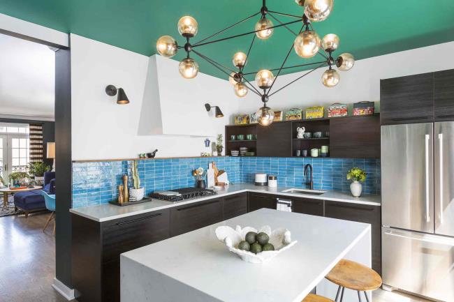 Emerald green ceiling in kitchen