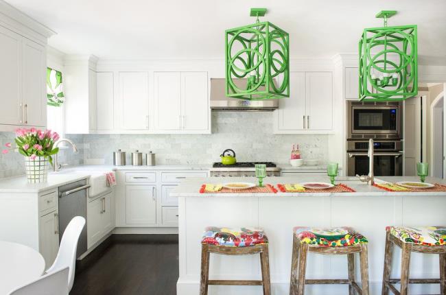 green accents in white kitchen