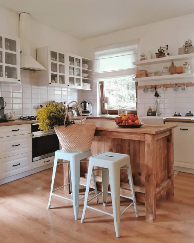 farmhouse kitchens