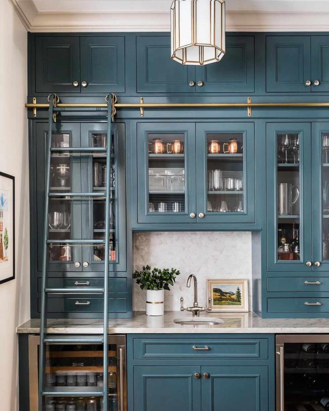 Blue wet bar 