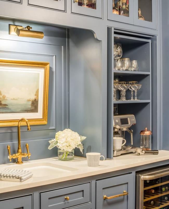 Light blue wet bar 