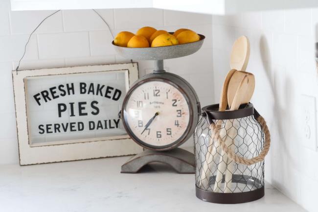 Modern farmhouse kitchen decor accessories