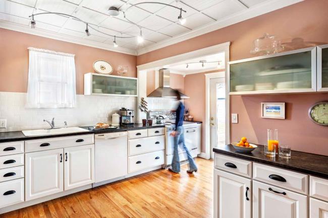 black laminate kitchen countertop