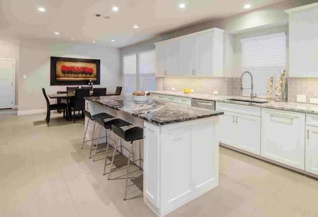 Two different granite countertops in kitchen