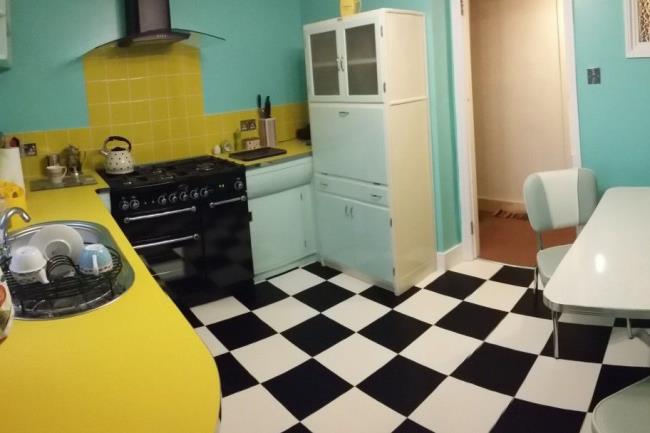 Retro kitchen tile