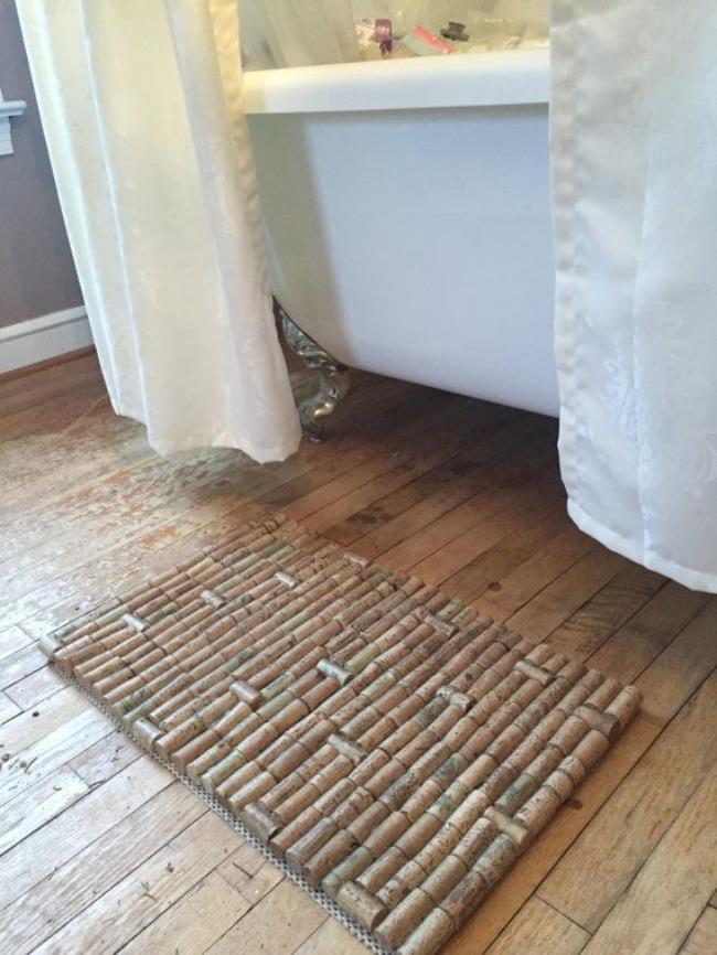 diy wine cork bathmat